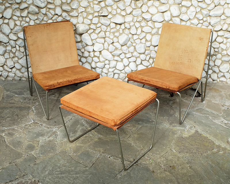 Pair of Bachelor Chairs and Ottoman by Verner Panton for Fritz