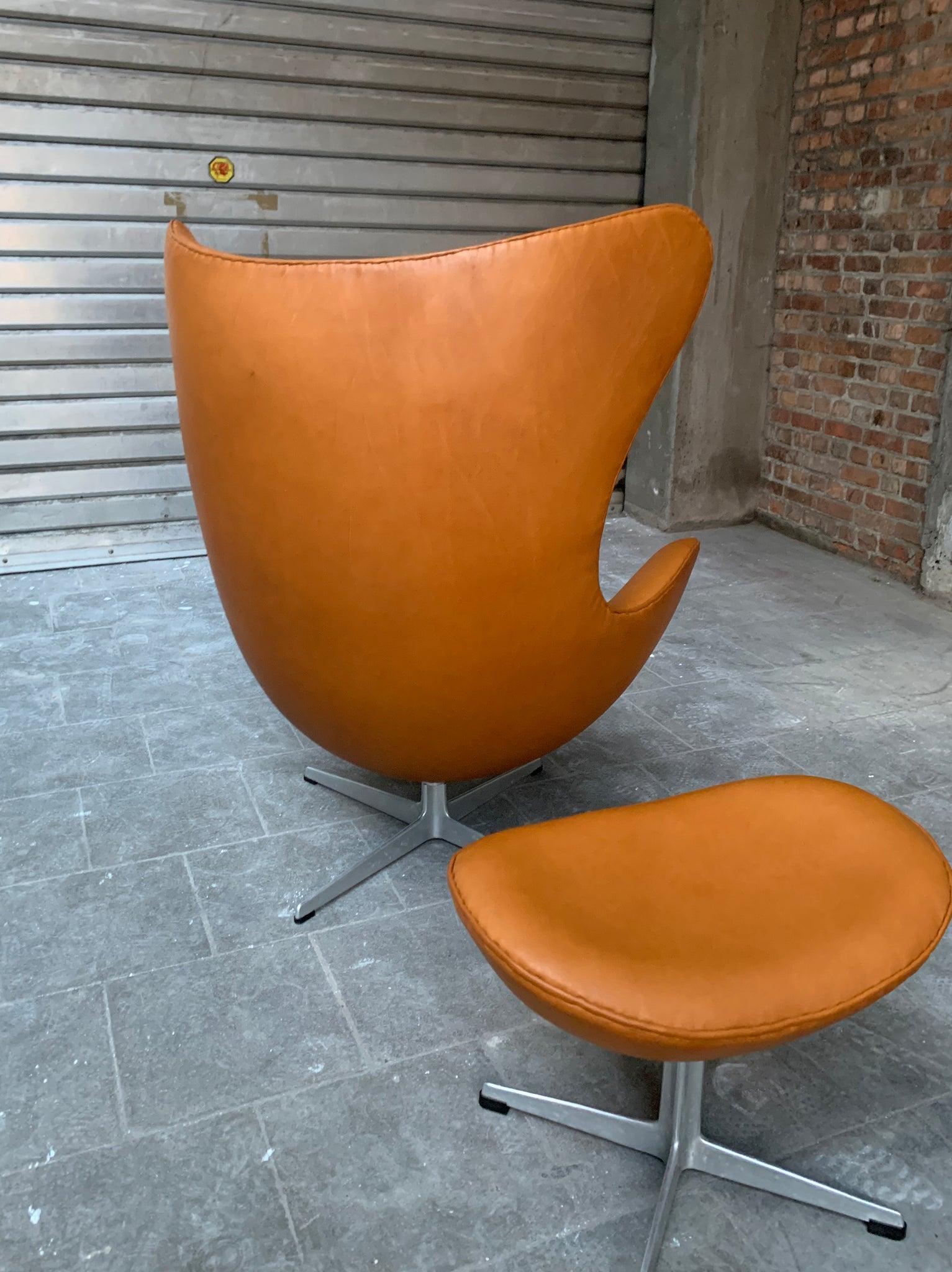 Early Egg Chair and Ottoman by Arne Jacobsen for Fritz Hansen