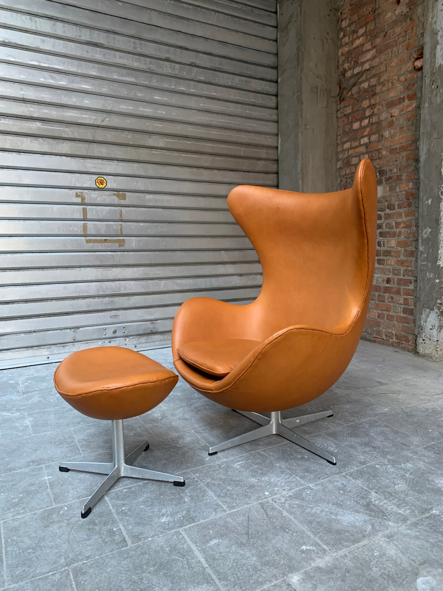 Early Egg Chair and Ottoman by Arne Jacobsen for Fritz Hansen, 1960s