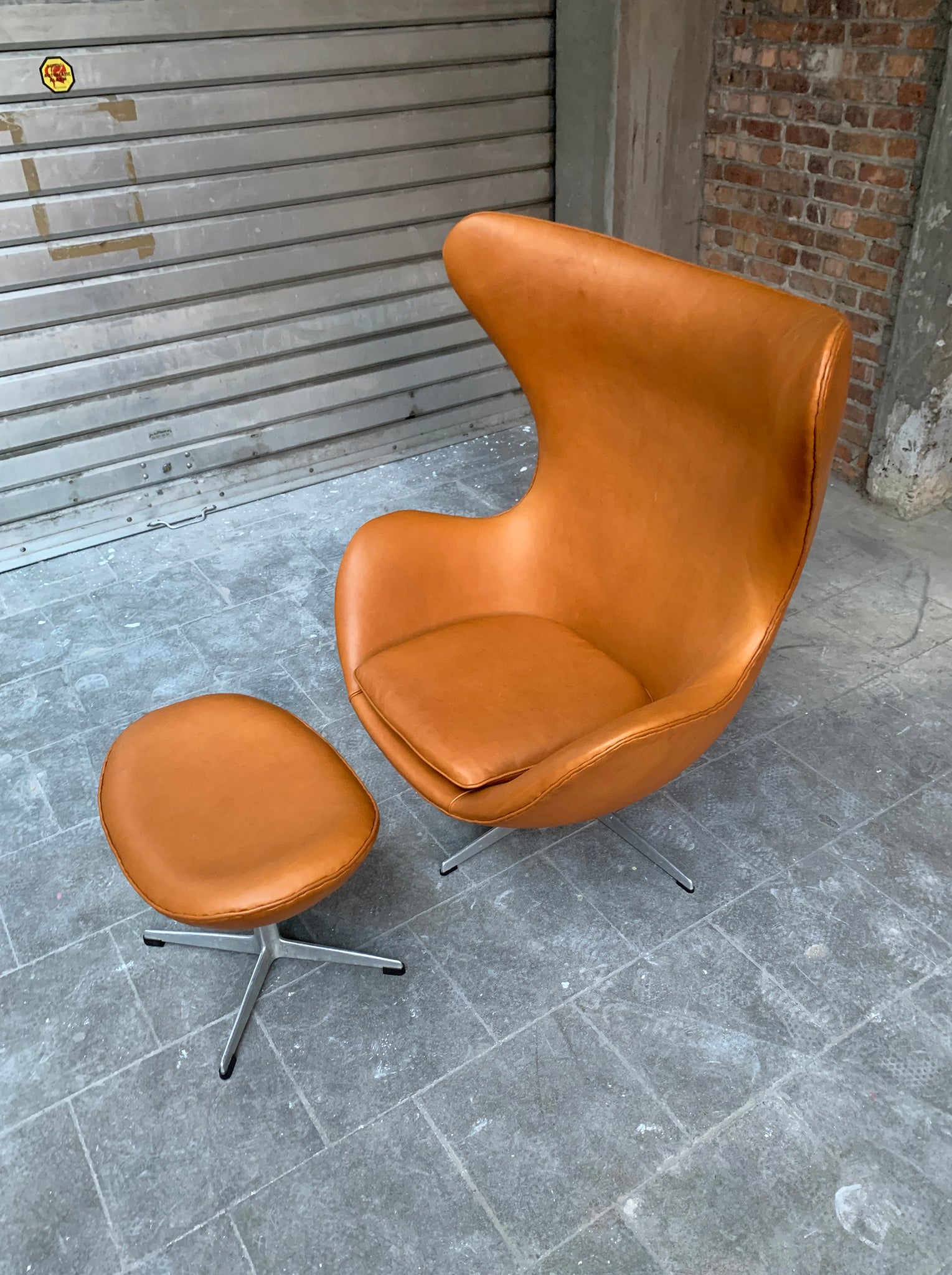 Early Egg Chair and Ottoman by Arne Jacobsen for Fritz Hansen, 1960s