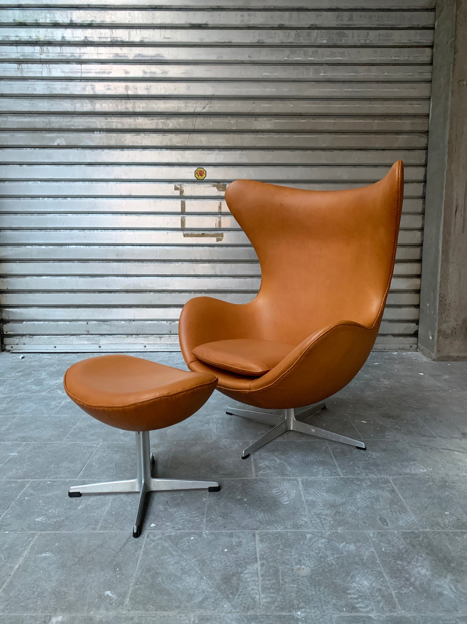 Early Egg Chair and Ottoman by Arne Jacobsen for Fritz Hansen, 1960s