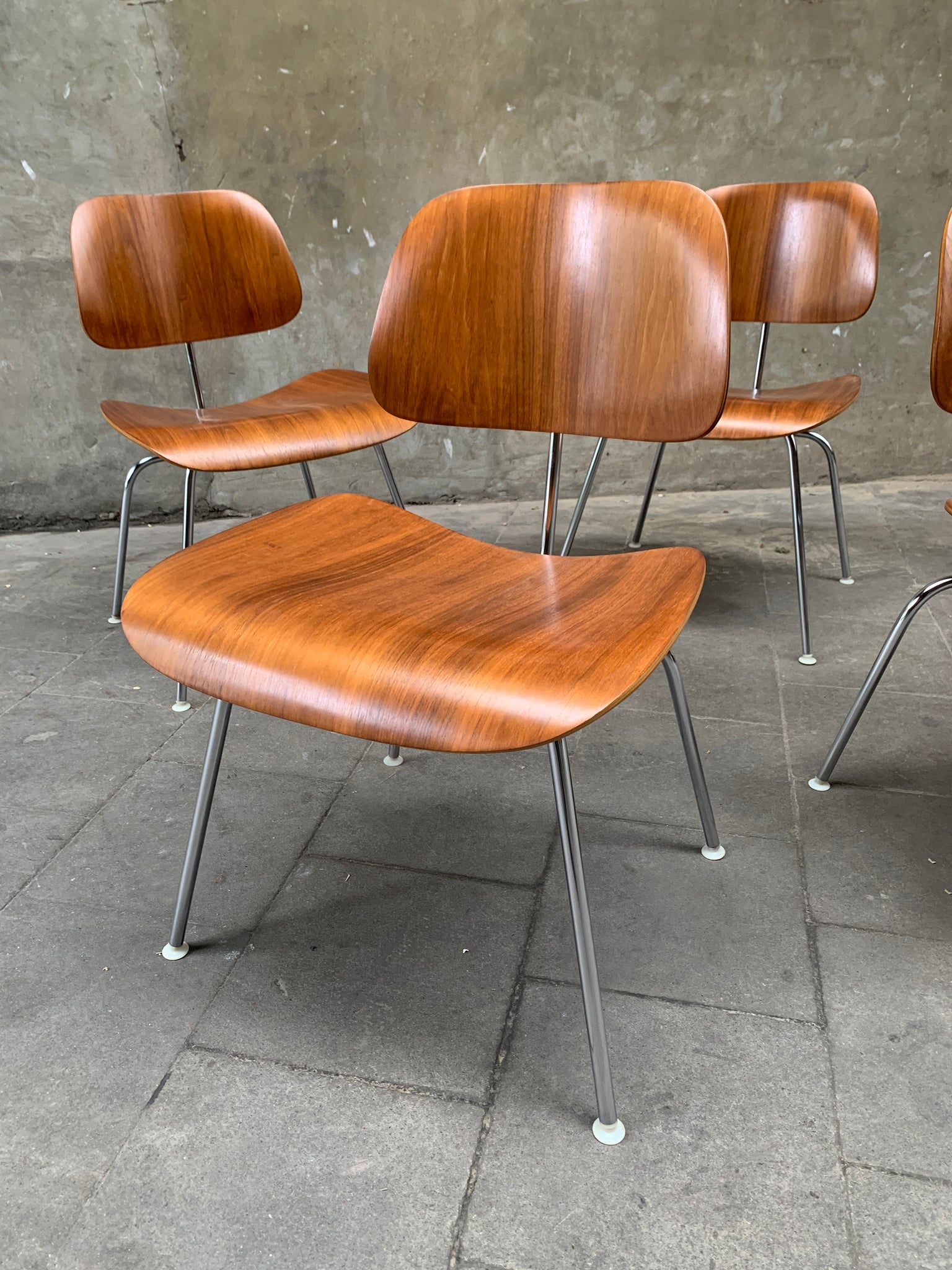 Set of 4 DCM Dining Chairs Walnut by Charles & Ray Eames, Herman Miller, 1950s