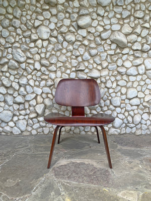 LCW Lounge Chair Wood Walnut, Charles & Ray Eames Evans / Herman Miller 1948-49