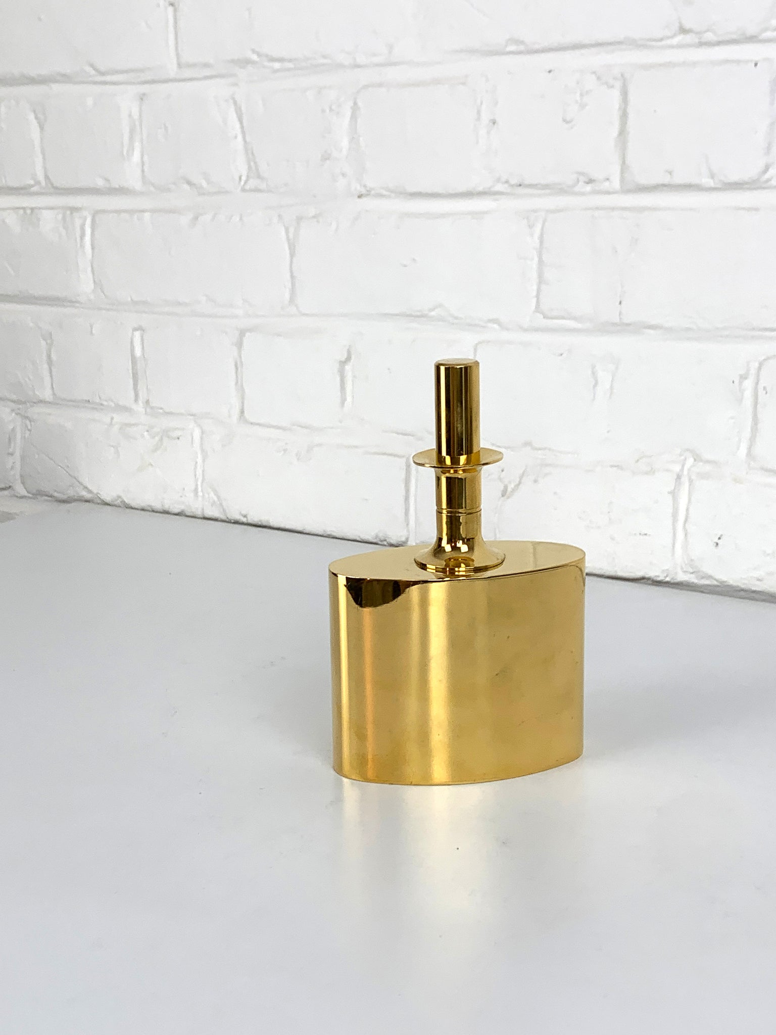 Decanter / Flask in 23 carat gold plated brass Pierre Forssell for Skultuna, 1960s