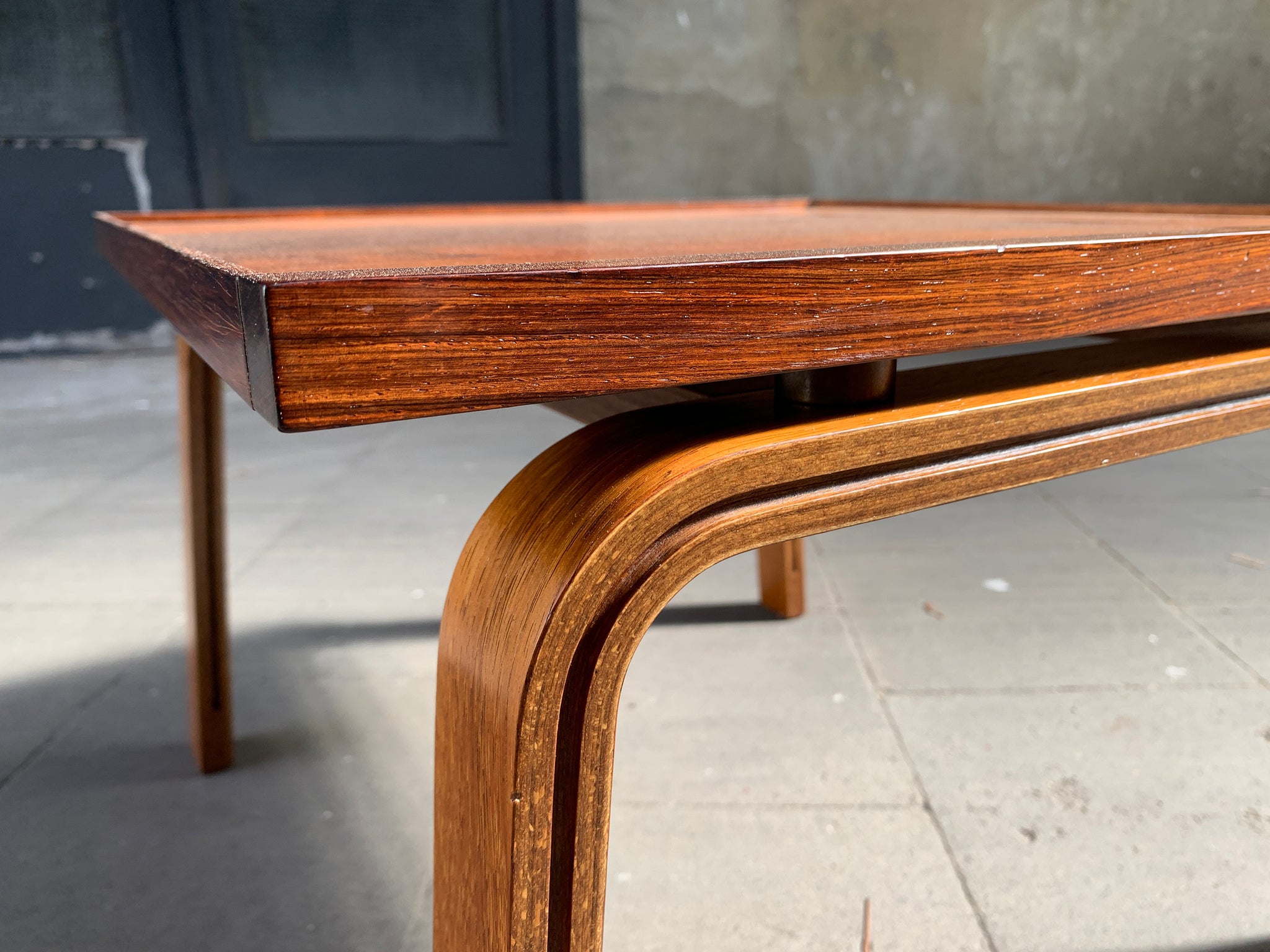 Rosewood coffee table Arne Jacobsen for St. Catherine’s College Fritz Hansen