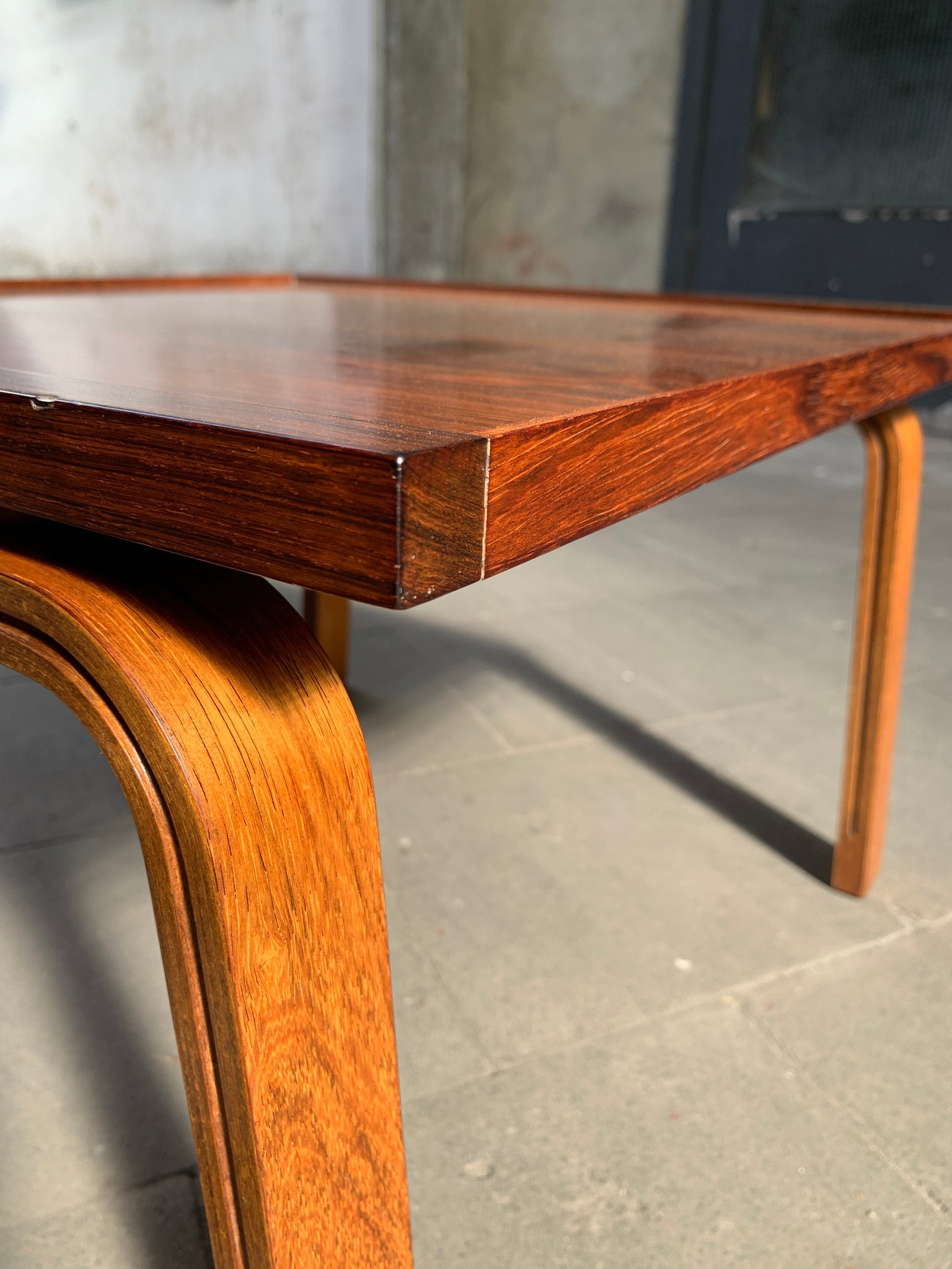 Rosewood coffee table Arne Jacobsen for St. Catherine’s College Fritz Hansen