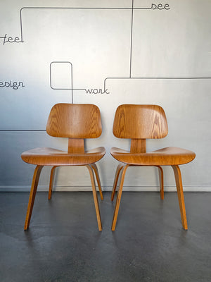 DCW Chairs by Charles & Ray Eames for Evans / Herman Miller Ash, 1940s, Set of 2