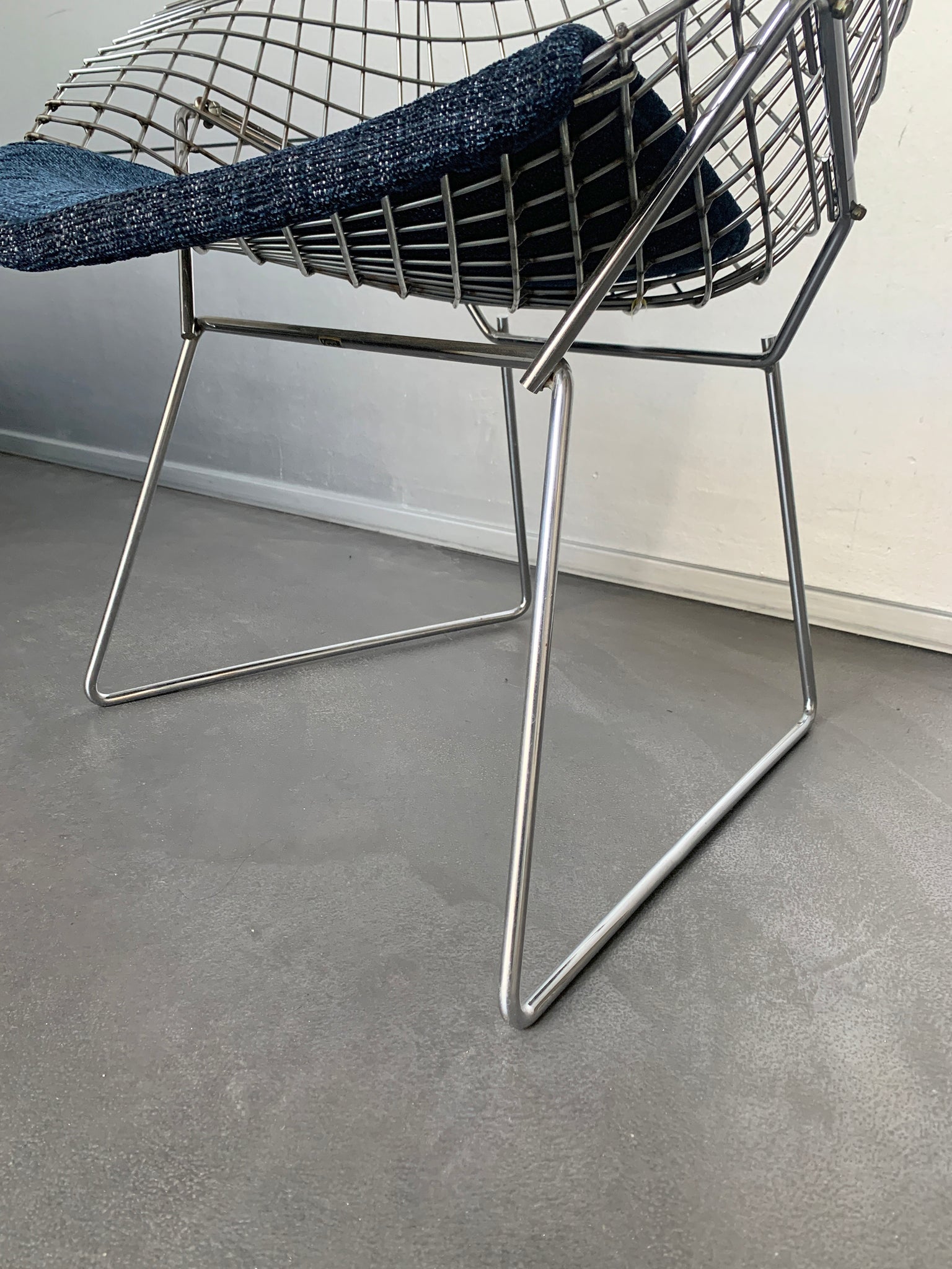 Diamond chairs by Knoll International in Chrome, 3 available, 1970-80s