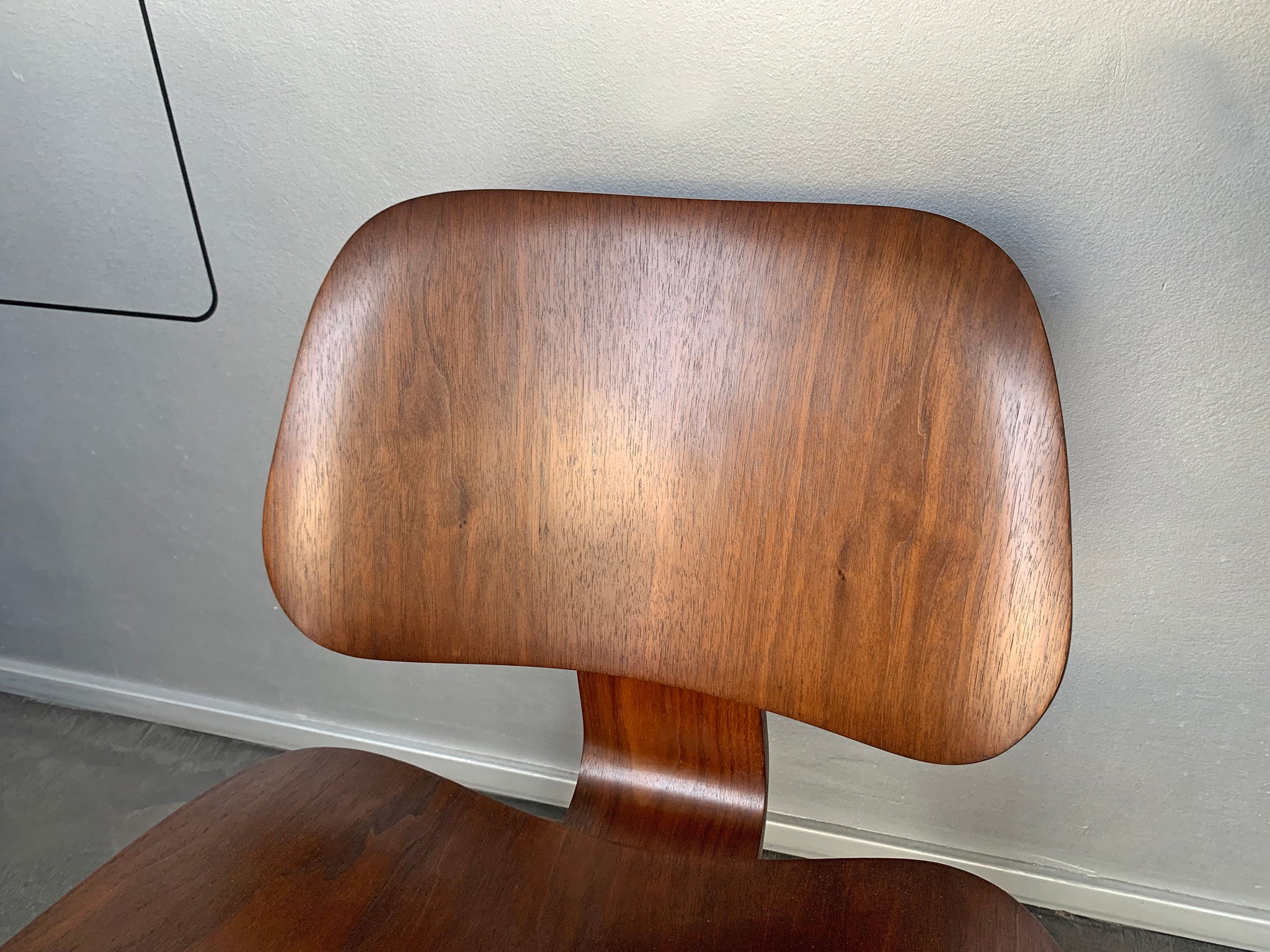 LCW Lounge Chair Wood Walnut, Charles & Ray Eames Evans / Herman Miller 1948-49