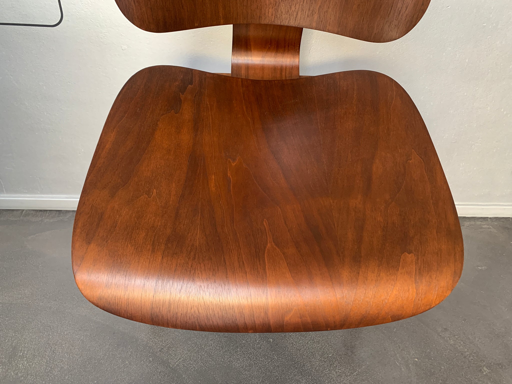 LCW Lounge Chair Wood Walnut, Charles & Ray Eames Evans / Herman Miller 1948-49