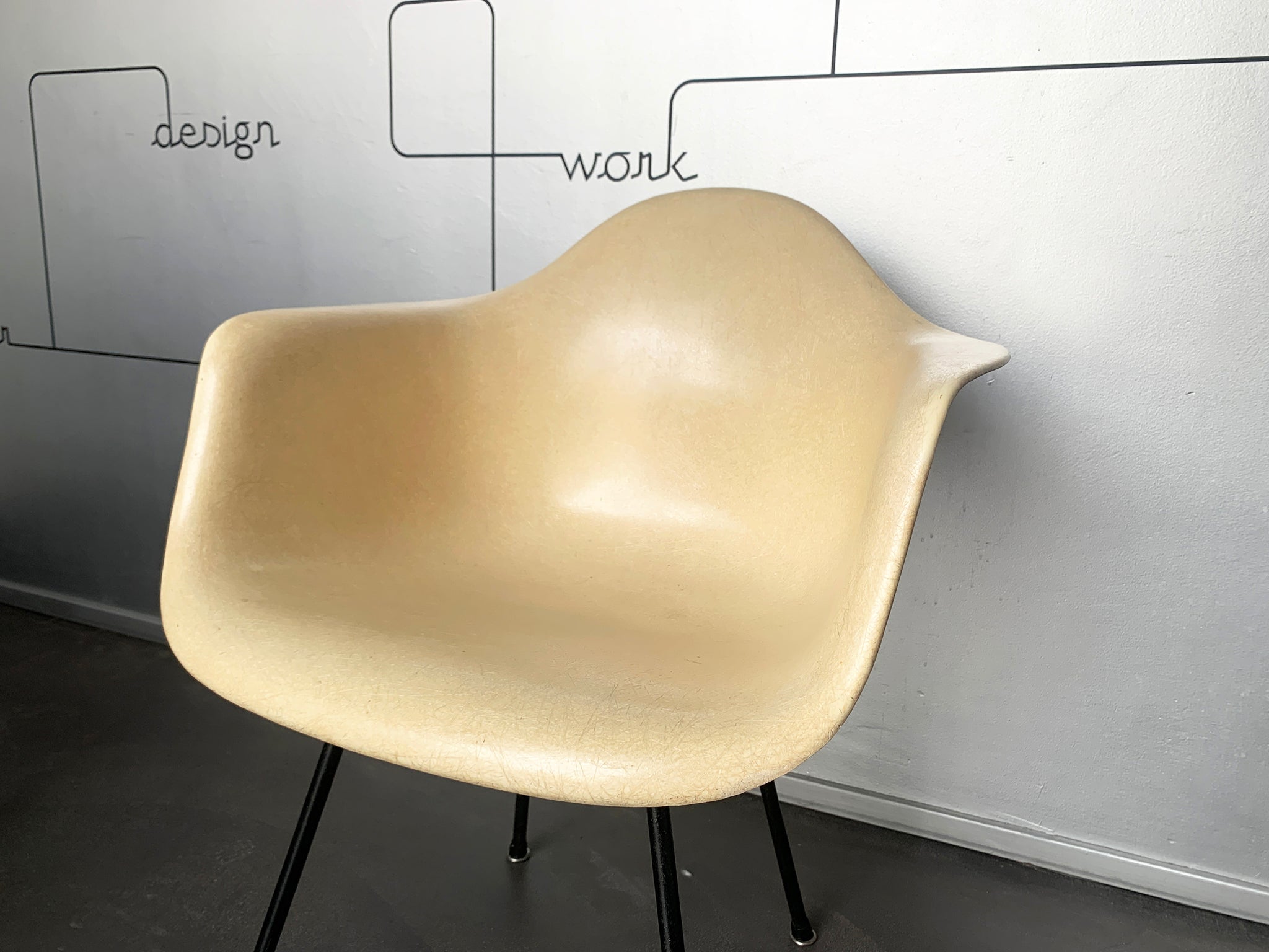 Charles & Ray Eames DAX Chair Fiberglass on X-base, Herman Miller, 1950-60s