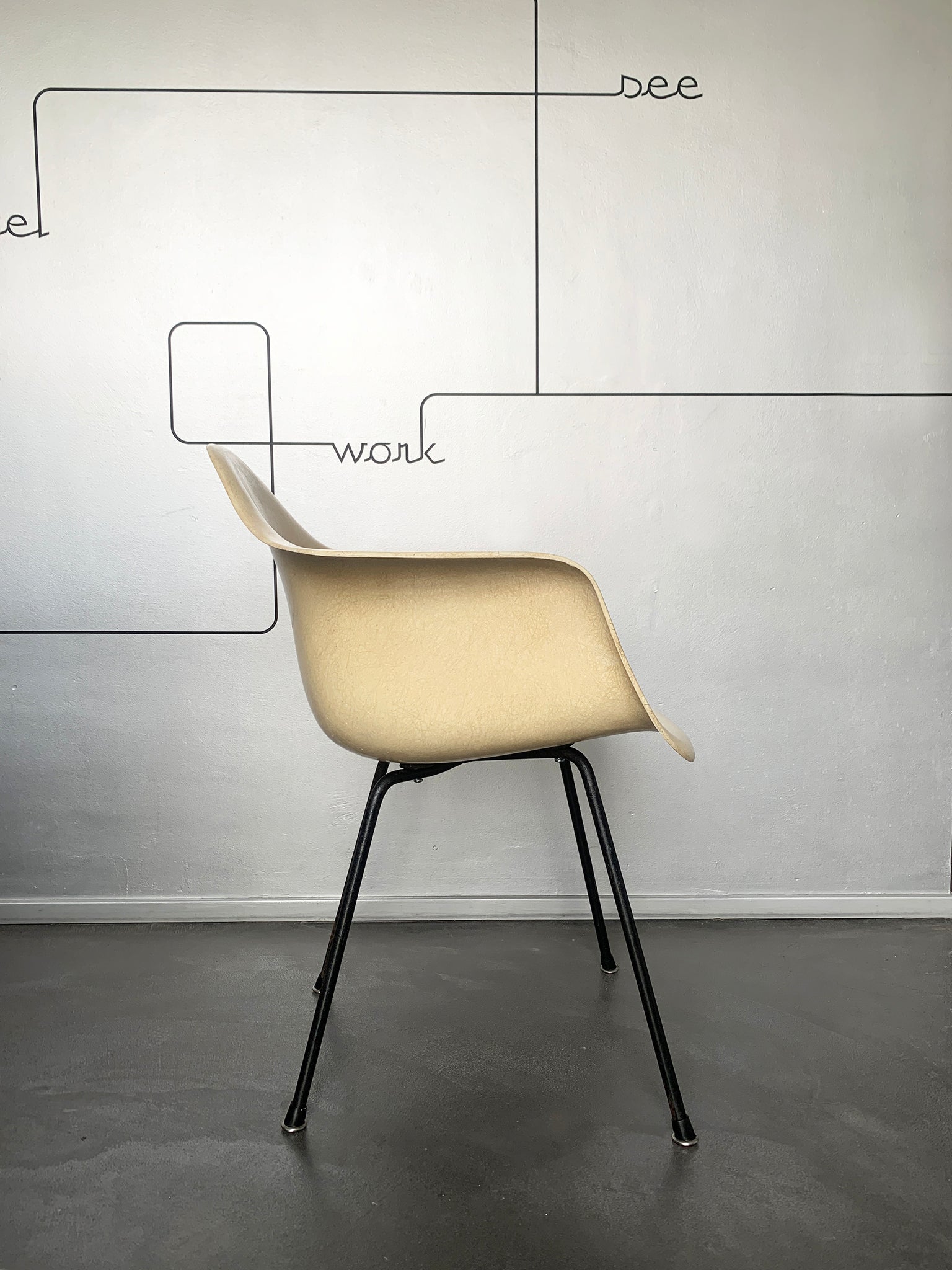 Charles & Ray Eames DAX Chair Fiberglass on X-base, Herman Miller, 1950-60s