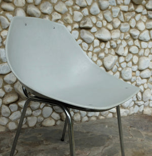 Grey coquillage chair by Pierre Guariche for Meurop 1960s