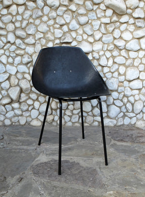 Black coquillage chair by Pierre Guariche for Meurop 1960s