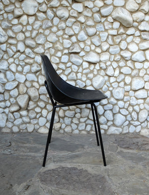 Black coquillage chair by Pierre Guariche for Meurop 1960s