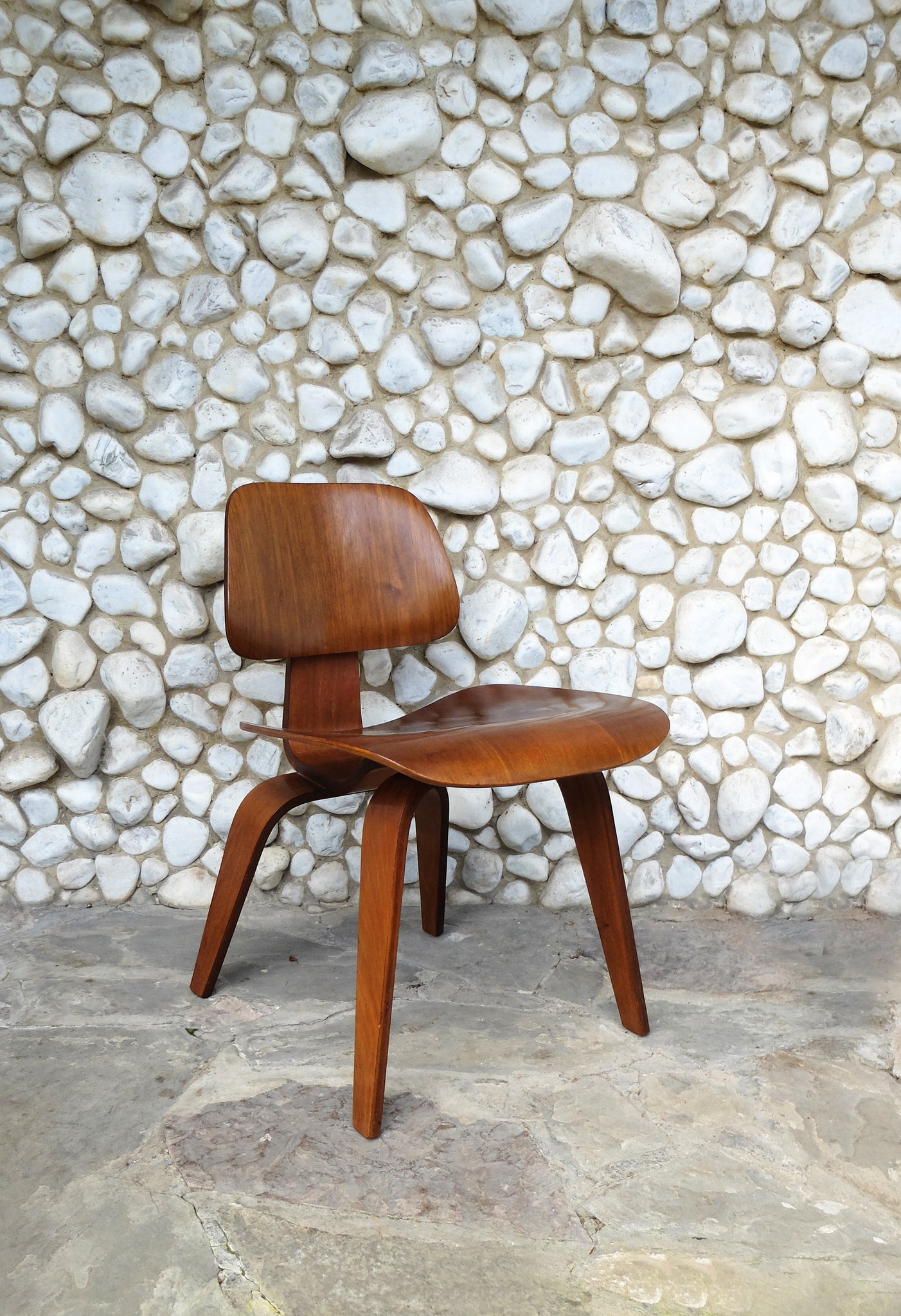 Walnut DCW Chair by Charles & Ray Eames for Herman Miller, 1952