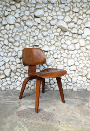 Walnut DCW Chair by Charles & Ray Eames for Herman Miller, 1952