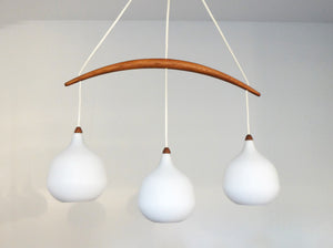 Scandinavian Mid-Century pendant lamp in teak and opaline, Uno & Östen Kristiansson for Luxus, Sweden