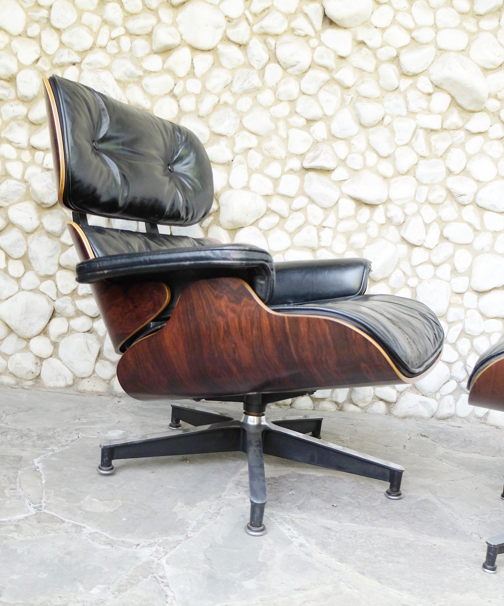 Lounge Chair Herman Miller 670 & Ottoman 671 by Charles&Ray Eames