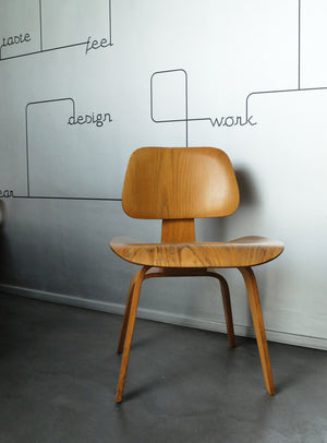 DCW Chair in Calico Ash by Charles & Ray Eames for Herman Miller, 1950