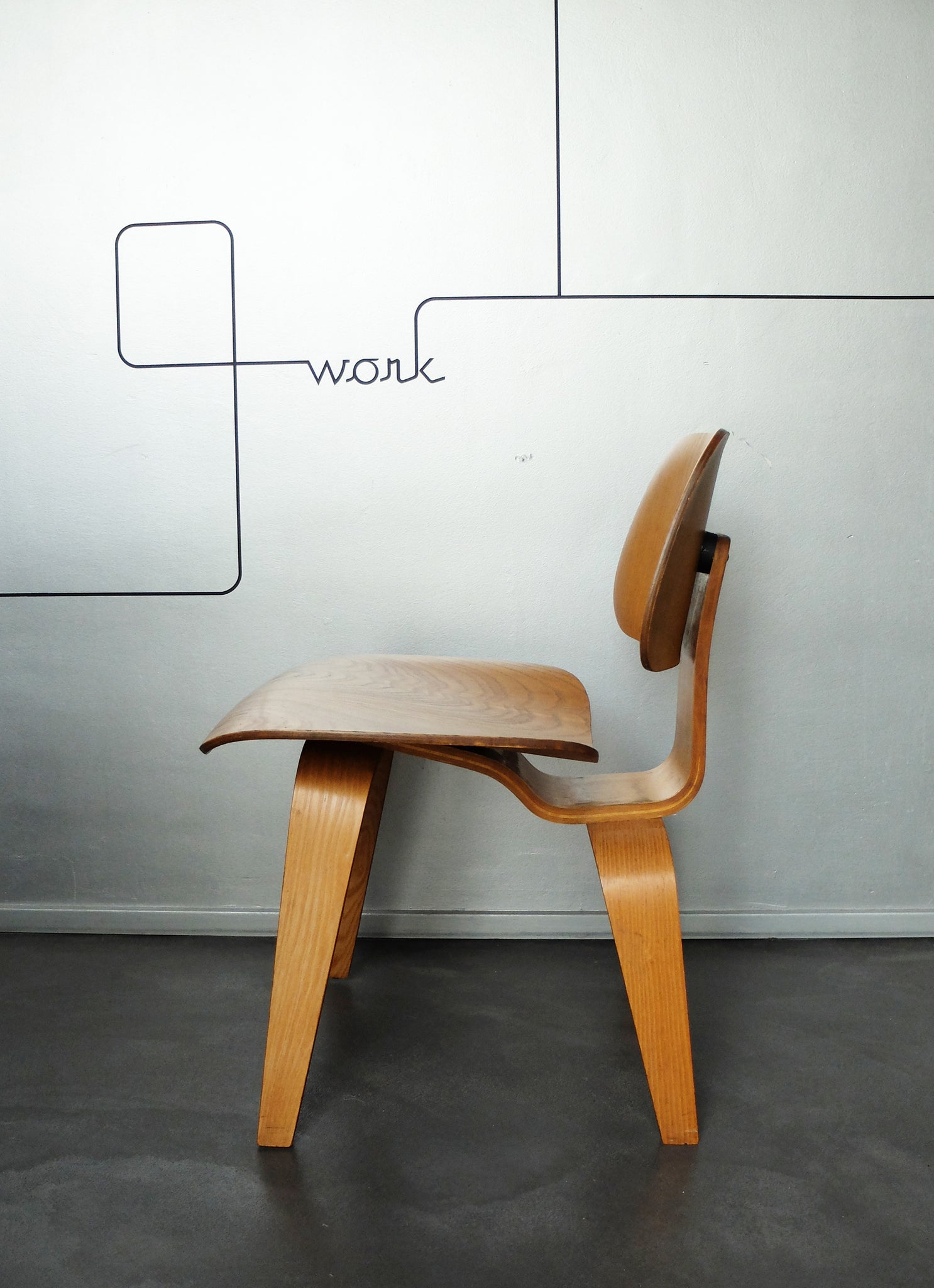 DCW Chair in Calico Ash by Charles & Ray Eames for Herman Miller, 1950