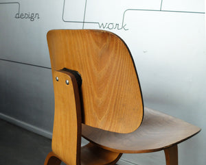 DCW Chair in Calico Ash by Charles & Ray Eames for Herman Miller, 1950