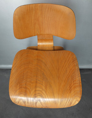 DCW Chair in Calico Ash by Charles & Ray Eames for Herman Miller, 1950