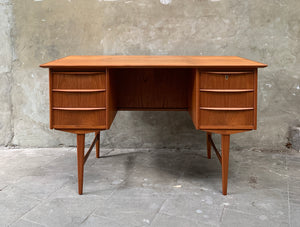 Scandinavian Free-Standing Teak Desk by A. Knudsen Mobelsnedkeri, Denmark, 1960s