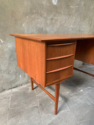 Scandinavian Free-Standing Teak Desk by A. Knudsen Mobelsnedkeri, Denmark, 1960s