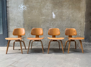 DCW Chairs by Charles & Ray Eames for Evans / Herman Miller Ash, 1940s, Set of 4