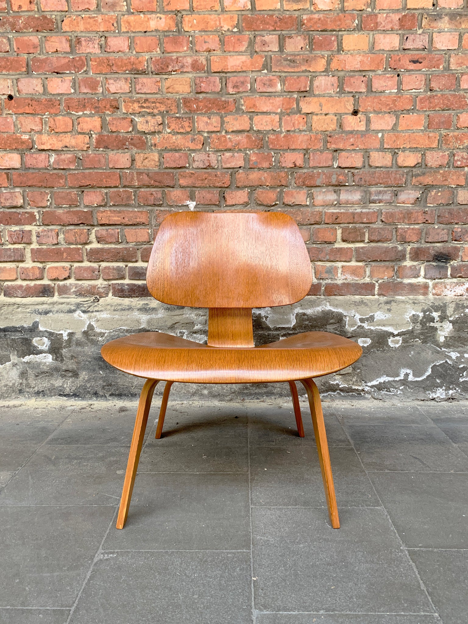 LCW Lounge Chair in Ash by Charles & Ray Eames for Herman Miller, 1950s