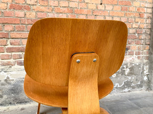 LCW Lounge Chair in Ash by Charles & Ray Eames for Herman Miller, 1950s