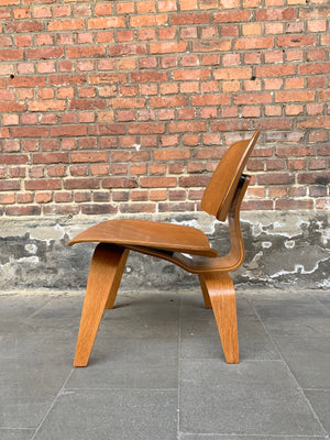 LCW Lounge Chair in Ash by Charles & Ray Eames for Herman Miller, 1950s