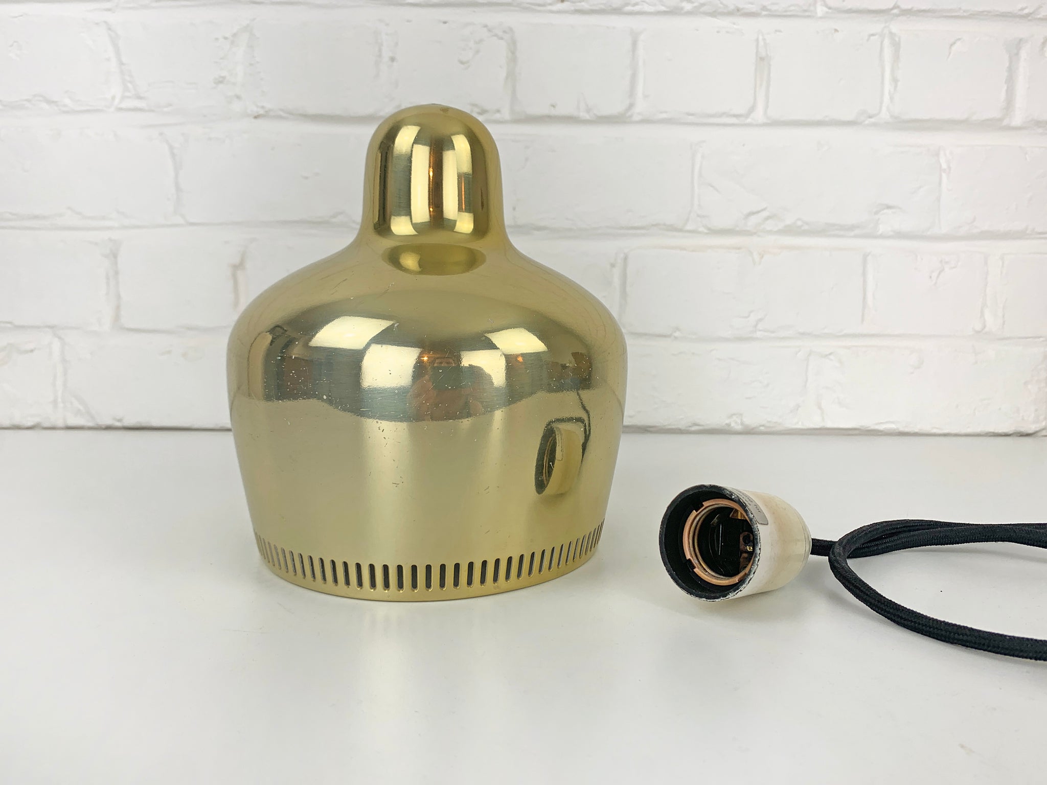 Vintage Golden Bell Pendant Lamp by Alvar Aalto for Louis Poulsen, 196 –  Bert Mauritz